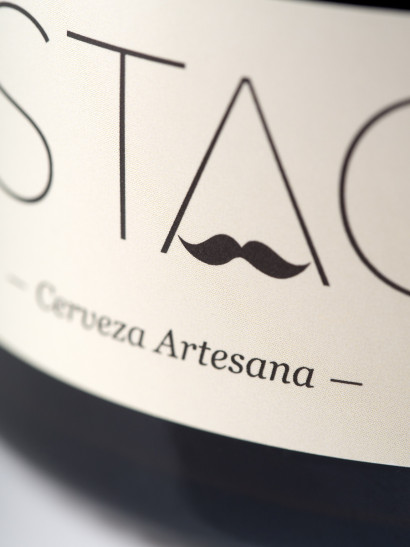 label, Mustache beer luxe, Rosa Veloso, food, beverages, gastronomic photography, Madrid.